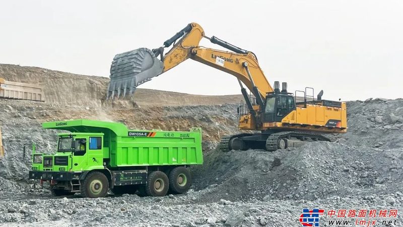 打桩机价格解析：影响因素与选购要点